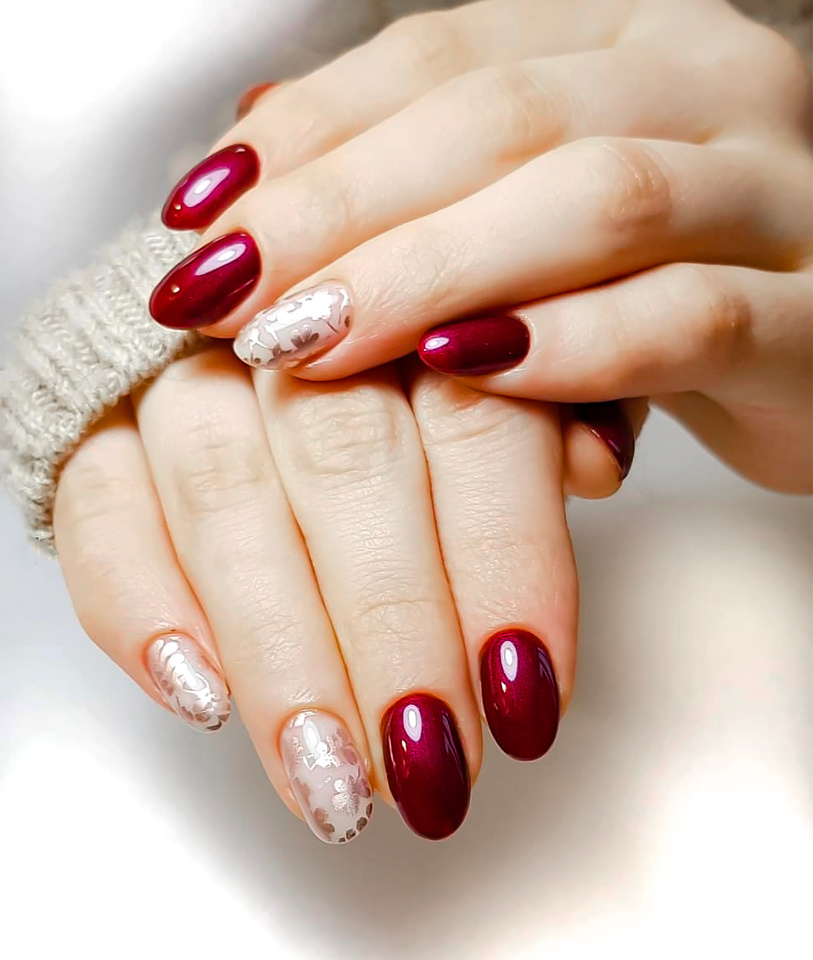 Dark red nail design manicure